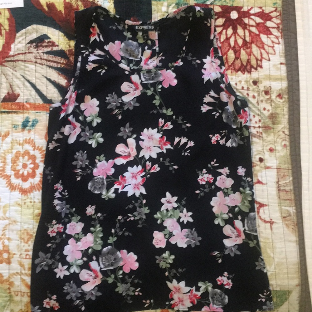 Express floral tank